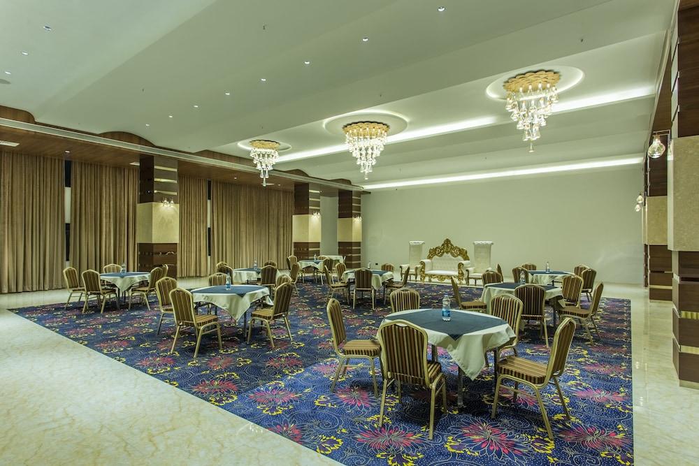 Hotel Abika Elite Ujjain Εξωτερικό φωτογραφία